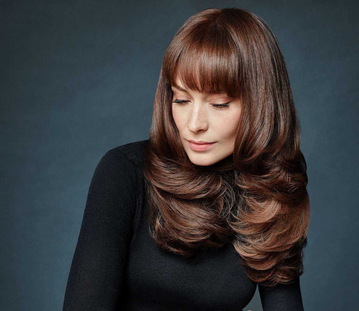 Умная cтрижка 2019 каскад на волнистые волосы фото