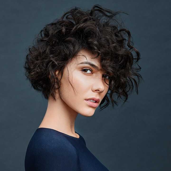 Умная cтрижка 2019 классическое каре кудри фото