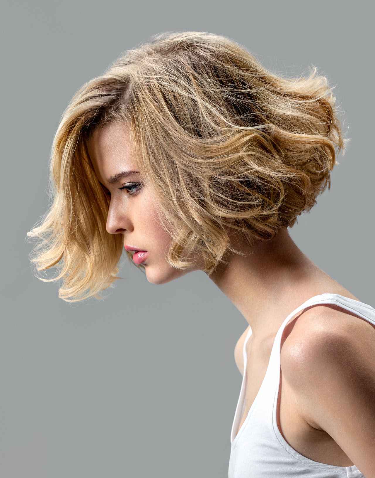 Умная стрижка 2017 на волосы средней длины 2 фото